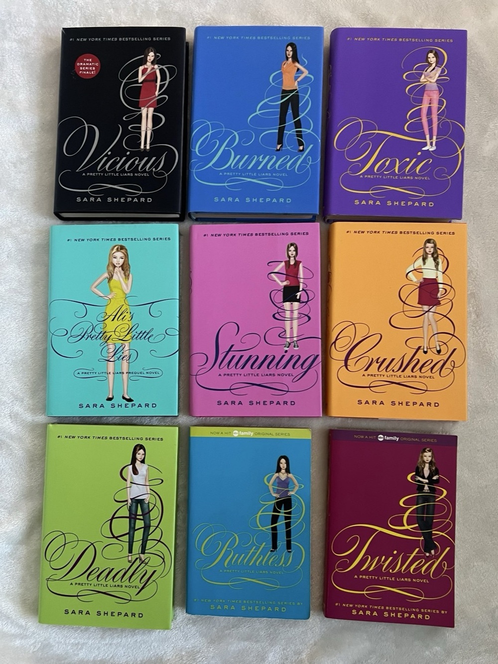 Lot / Bundle of 9 Pretty Little Liars by Sara Shepard 1st Edition Books